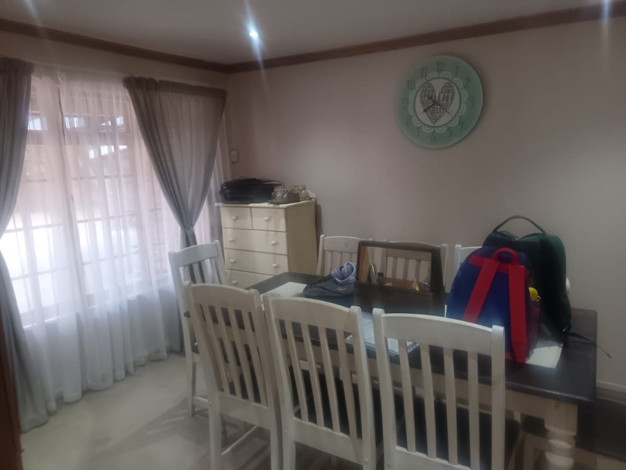 3 Bedroom Property for Sale in Rhodesdene Northern Cape